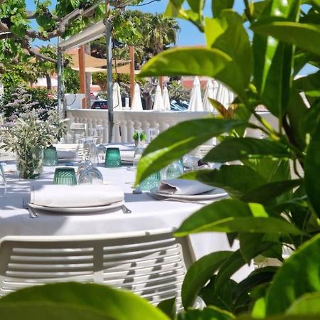 Hotel Restaurant Juanito Platja Sant Carlos de la Ràpita 외부 사진