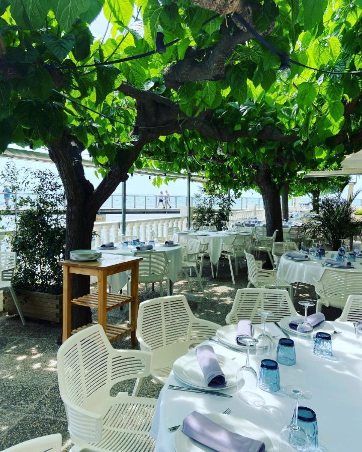 Hotel Restaurant Juanito Platja Sant Carlos de la Ràpita 외부 사진