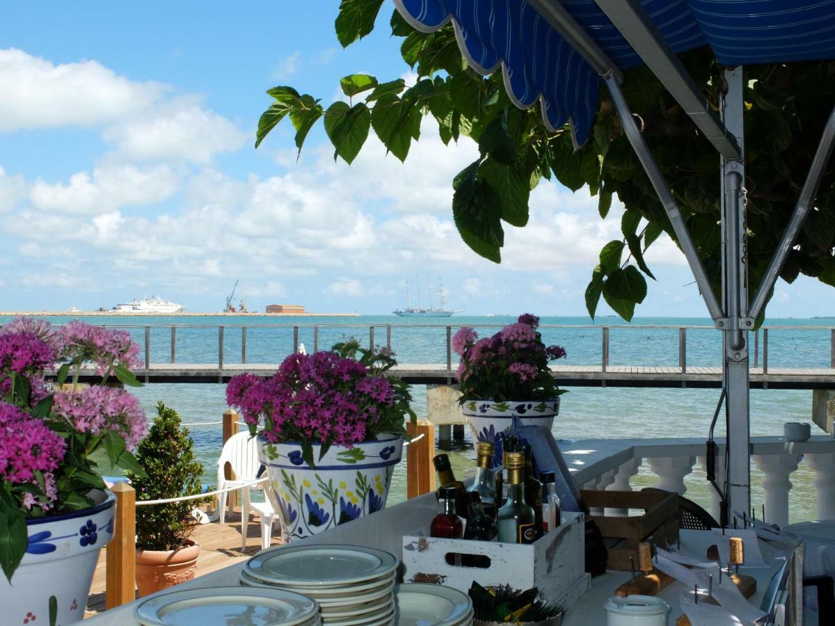 Hotel Restaurant Juanito Platja Sant Carlos de la Ràpita 외부 사진
